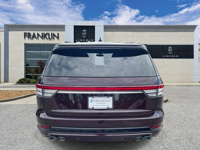 Certified 2024 Lincoln Aviator Black Label w/ Jet Package AWD/4WD image 4
