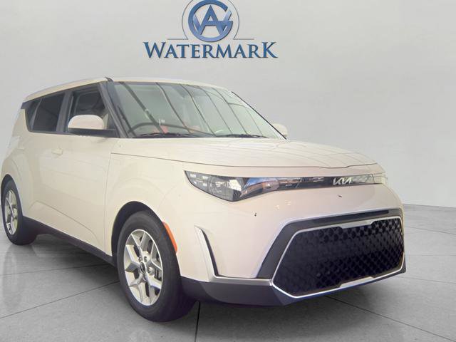 Used 2025 Kia Soul LX w/ LX Technology Package FWD image 6