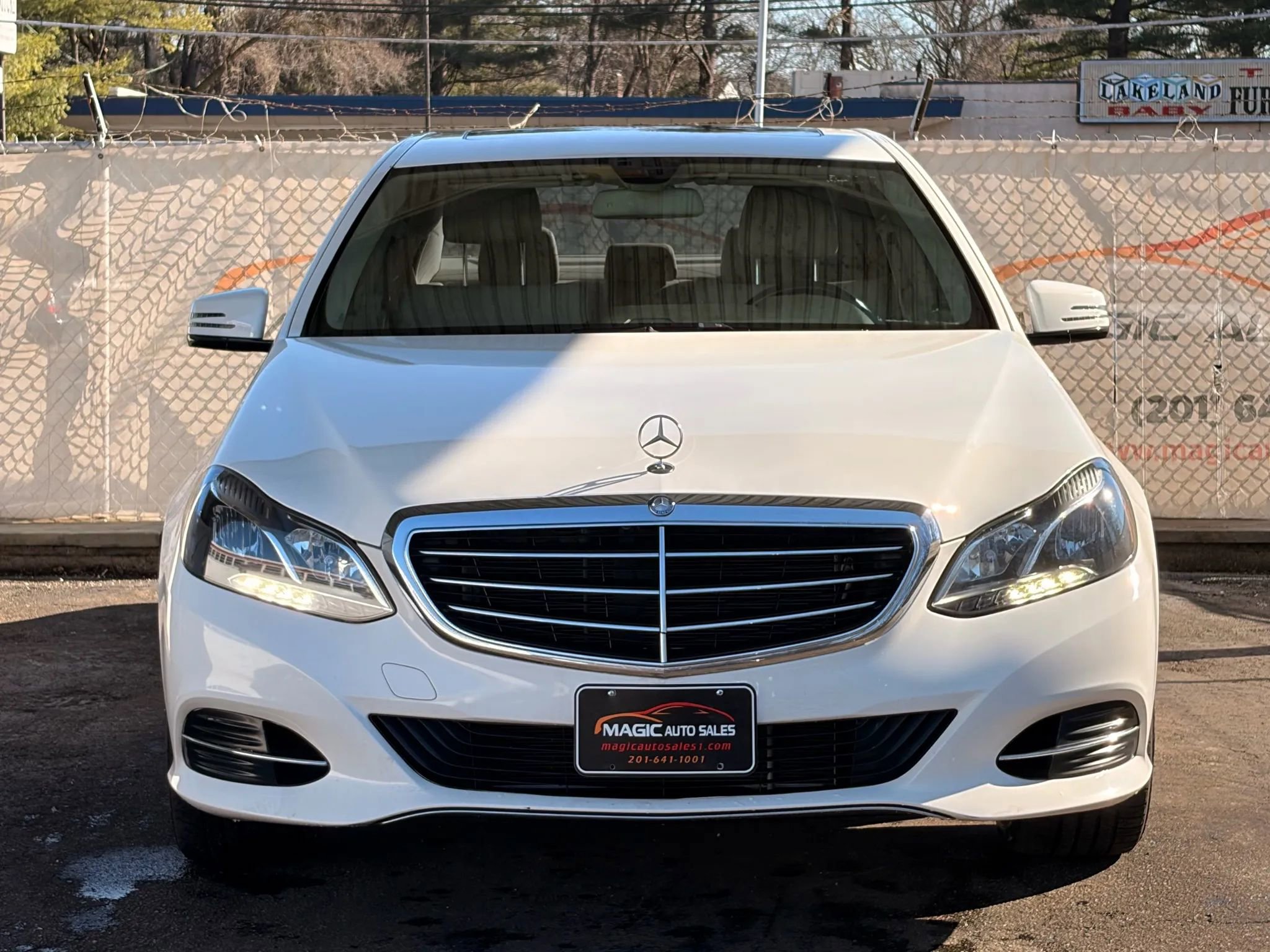 Used 2015 Mercedes-Benz E 350 4MATIC Sedan image 54