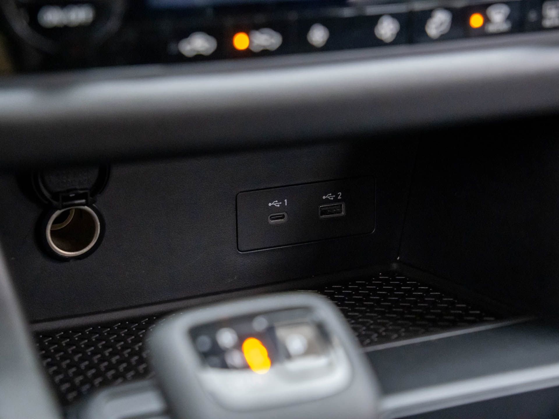 Used 2024 Nissan Pathfinder S image 26