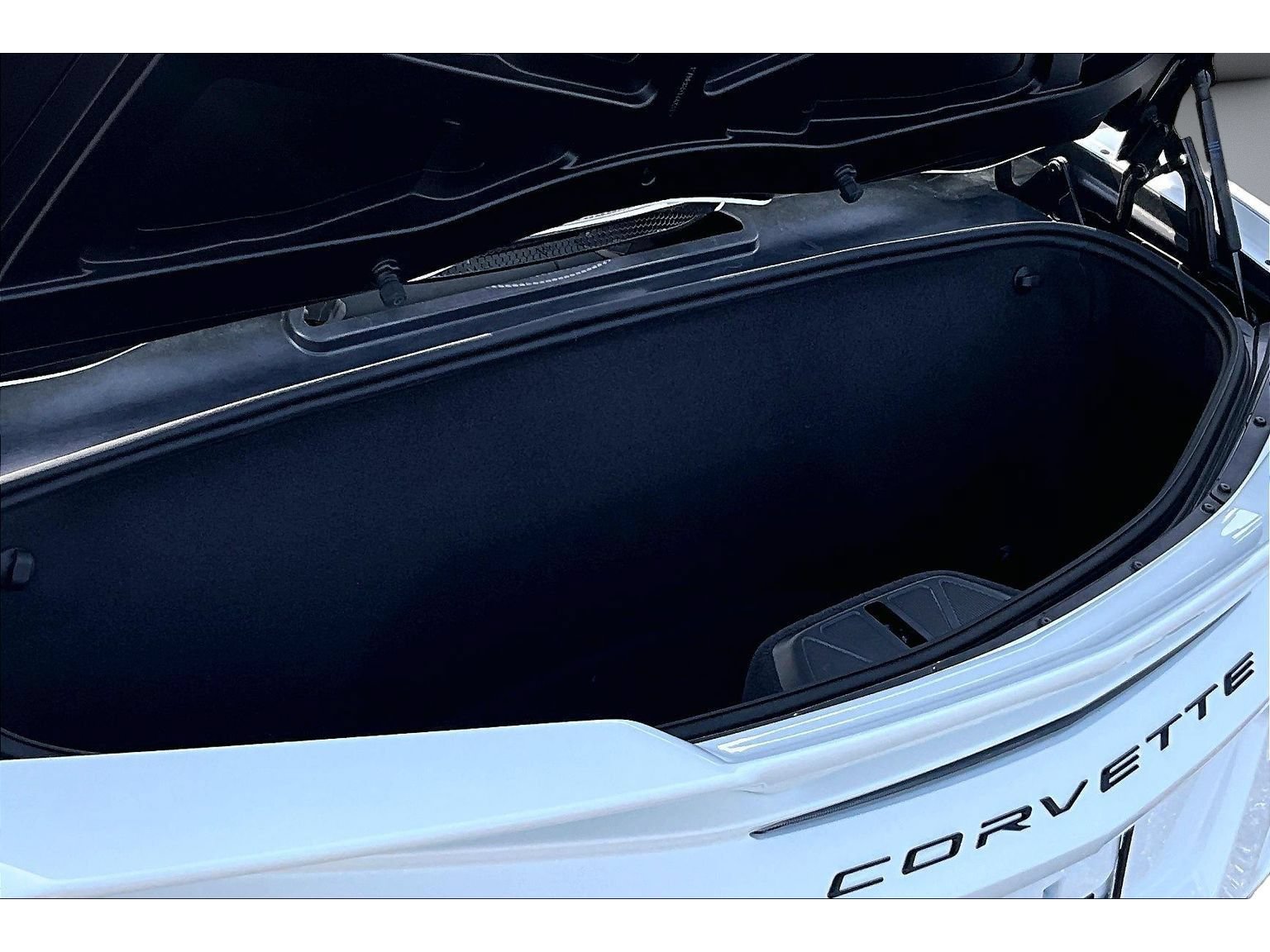 Used 2022 Chevrolet Corvette Stingray Premium Conv w/ Z51 Performance Package RWD image 36