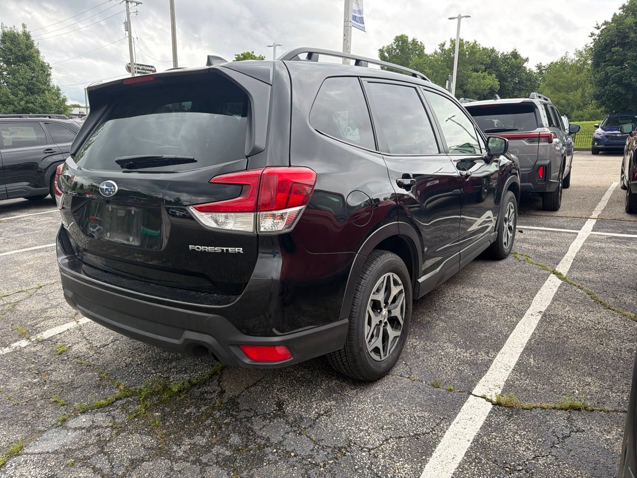 Used 2023 Subaru Forester Premium AWD/4WD image 4