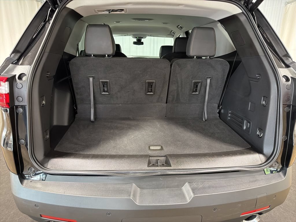Certified 2021 Chevrolet Traverse LT w/ LT Premium Package AWD/4WD image 8