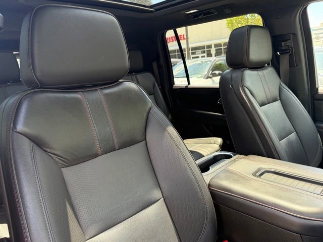 Used 2022 Chevrolet Suburban RST w/ Sport Performance Package AWD/4WD image 25