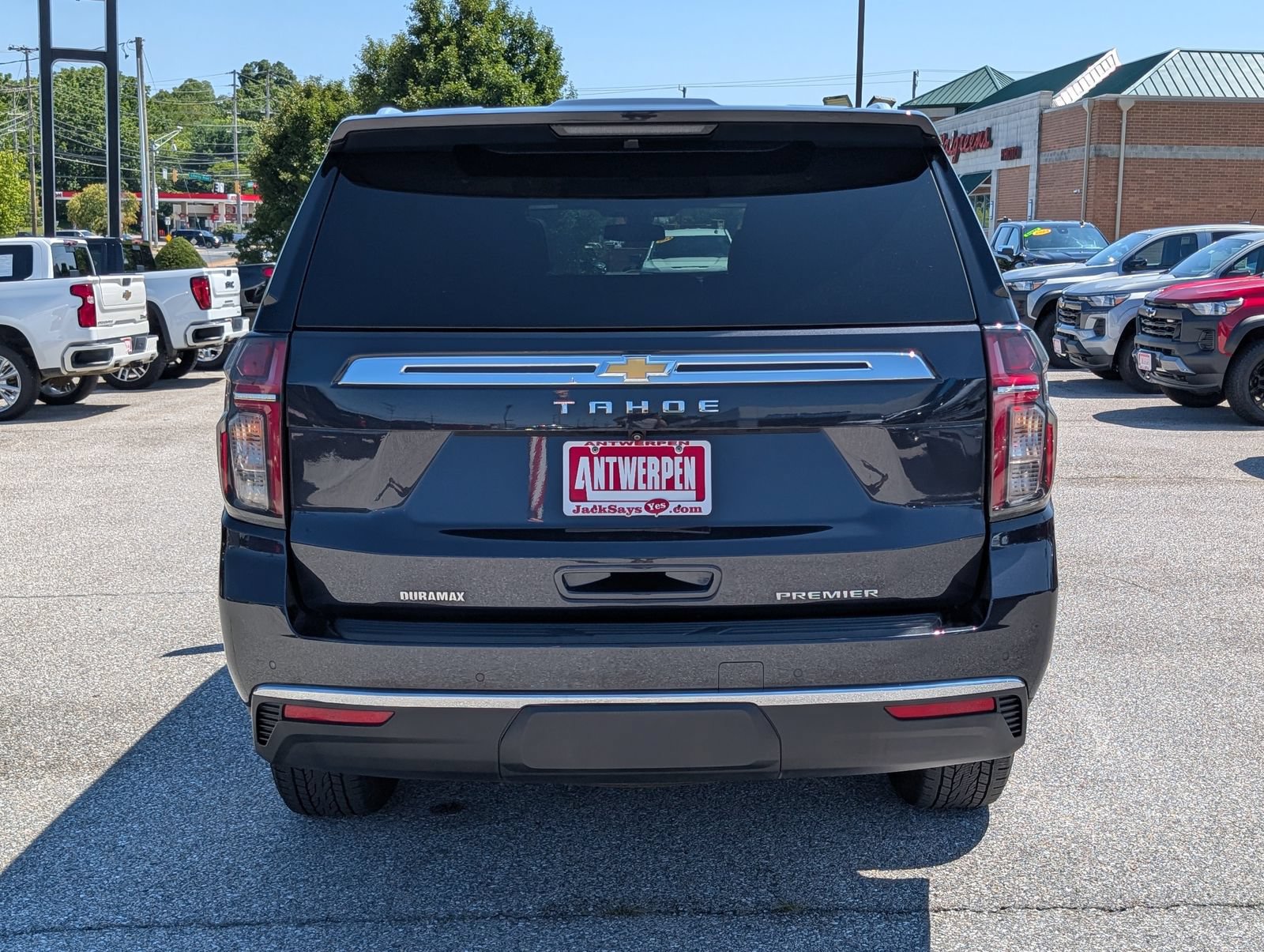 Used 2022 Chevrolet Tahoe Premier AWD/4WD image 4