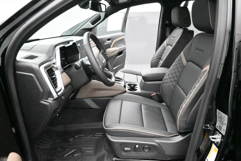 New 2026 GMC Canyon Denali AWD/4WD image 9