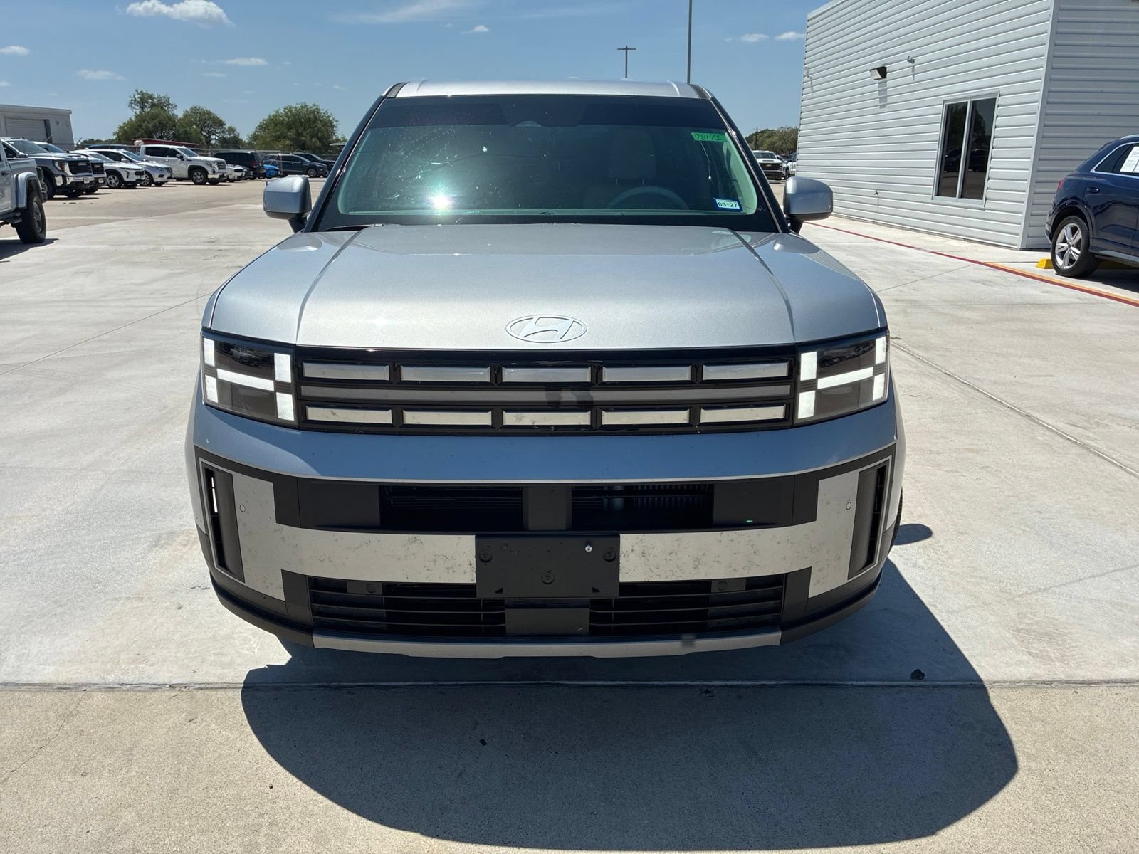 Used 2025 Hyundai Santa Fe SE FWD image 8