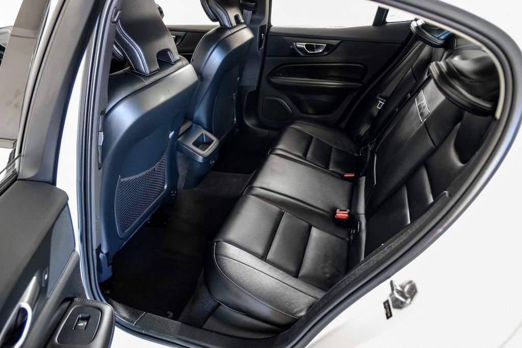 Used 2022 Volvo S60 B5 Inscription image 39