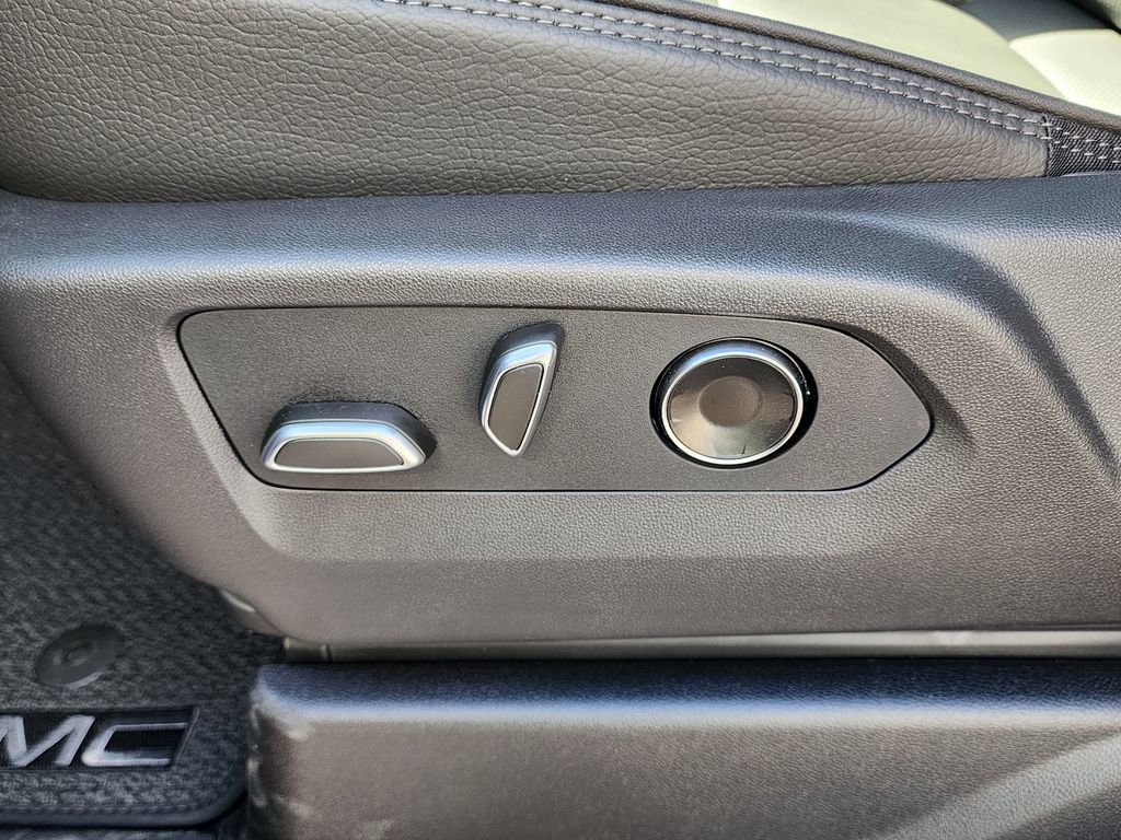 New 2026 GMC Yukon Denali image 18