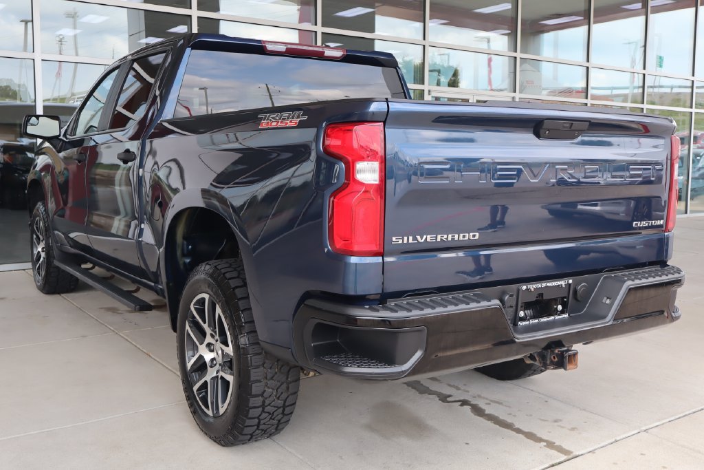 Used 2019 Chevrolet Silverado 1500 Custom Trail Boss w/ Custom Convenience Package AWD/4WD image 6