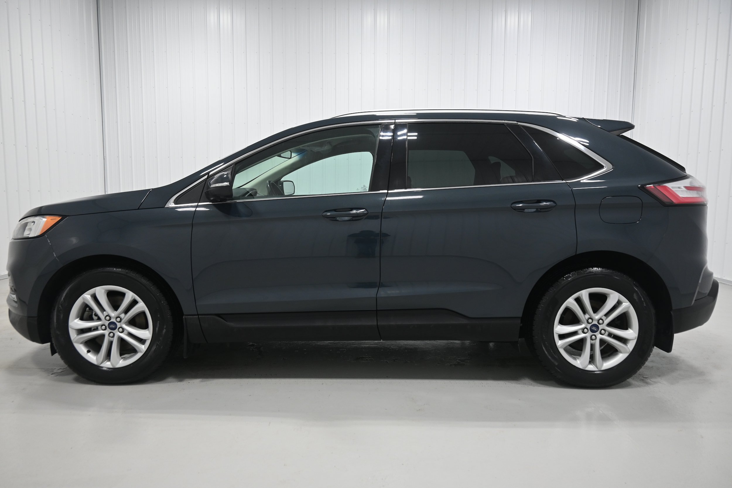 Used 2019 Ford Edge SEL AWD/4WD image 24