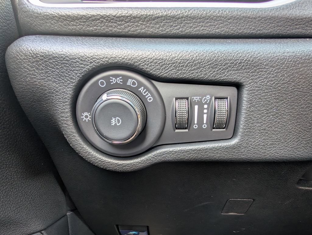 New 2026 Chrysler Pacifica Select image 34