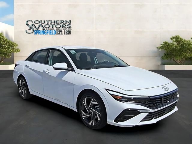 Used 2025 Hyundai Elantra SEL FWD image 36