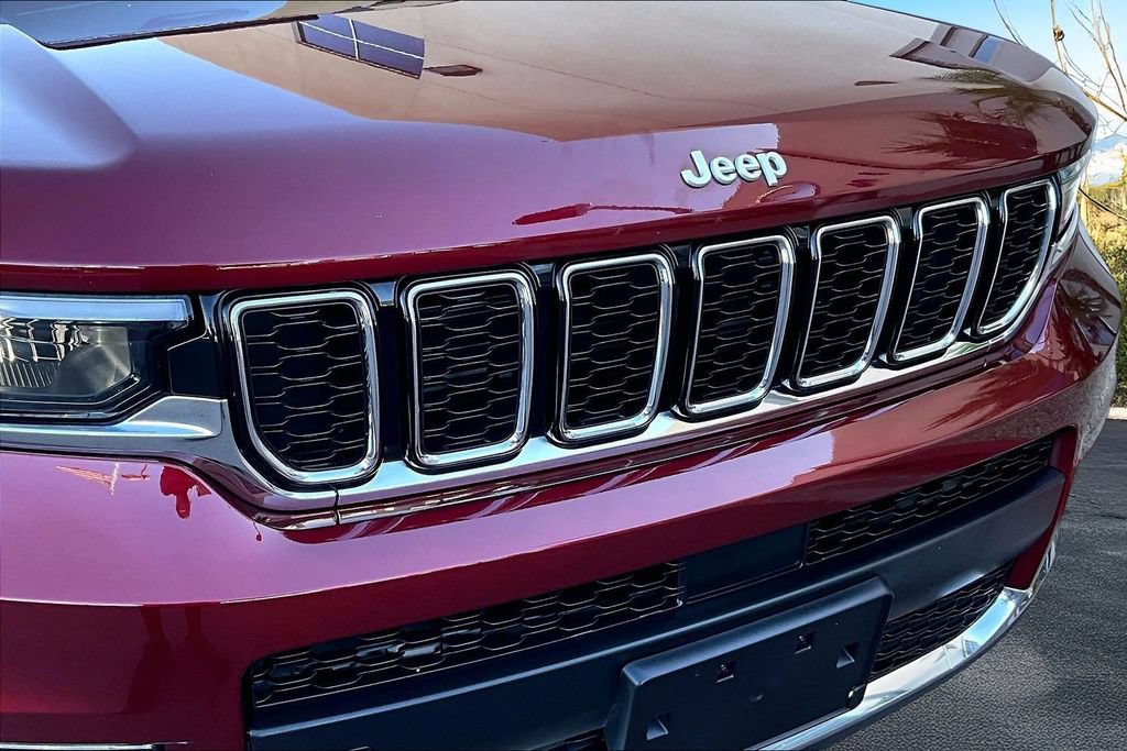 Used 2025 Jeep Grand Cherokee L Limited RWD image 29