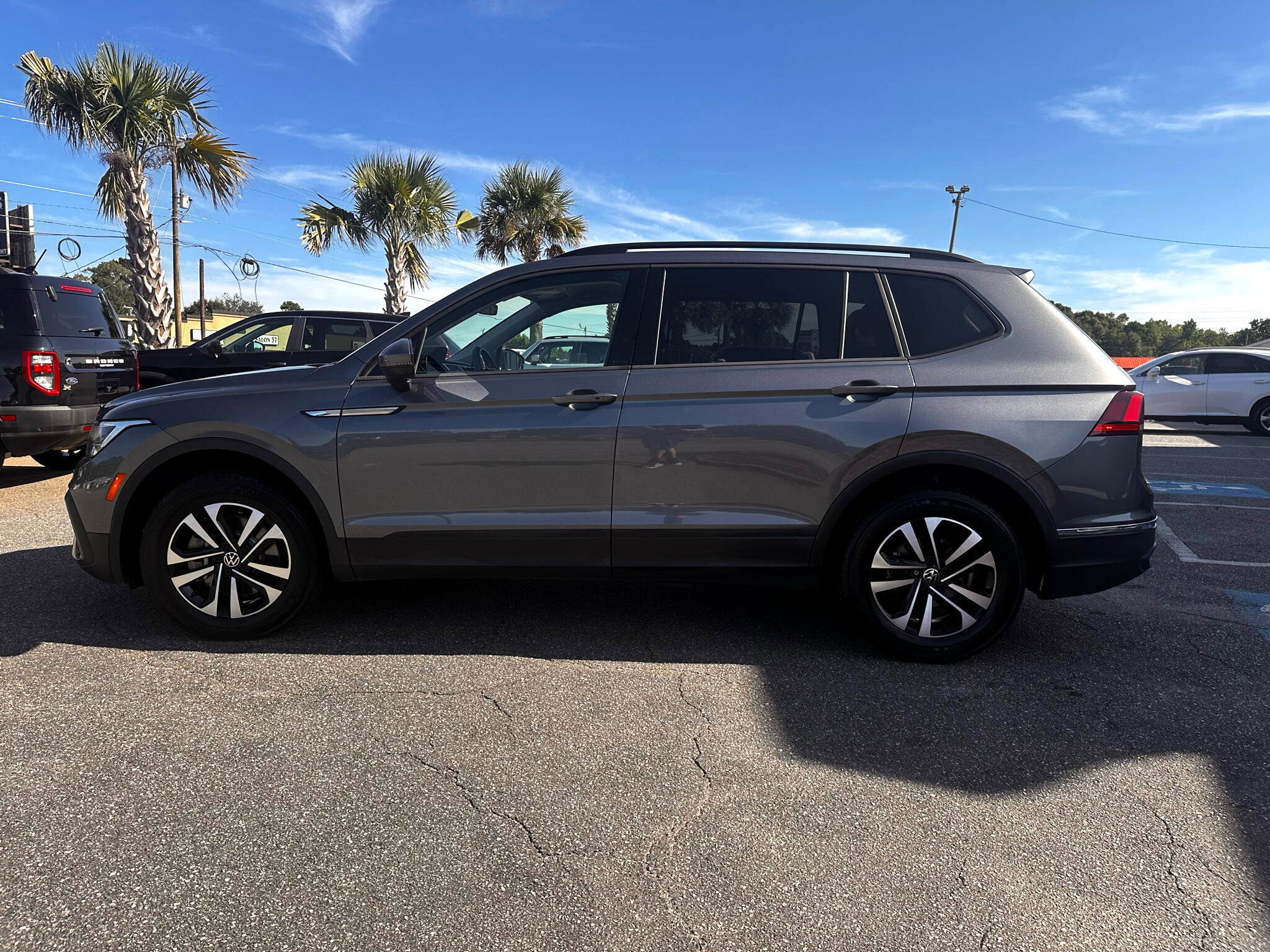 Used 2024 Volkswagen Tiguan S image 15