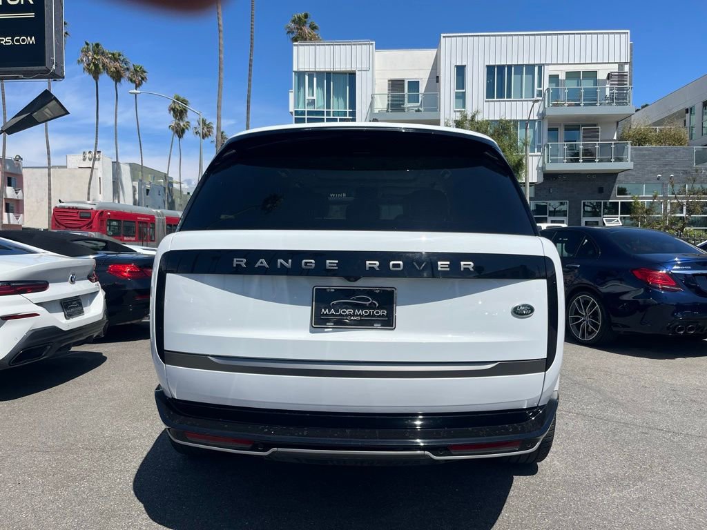 Used 2023 Land Rover Range Rover Long Wheelbase SE image 6