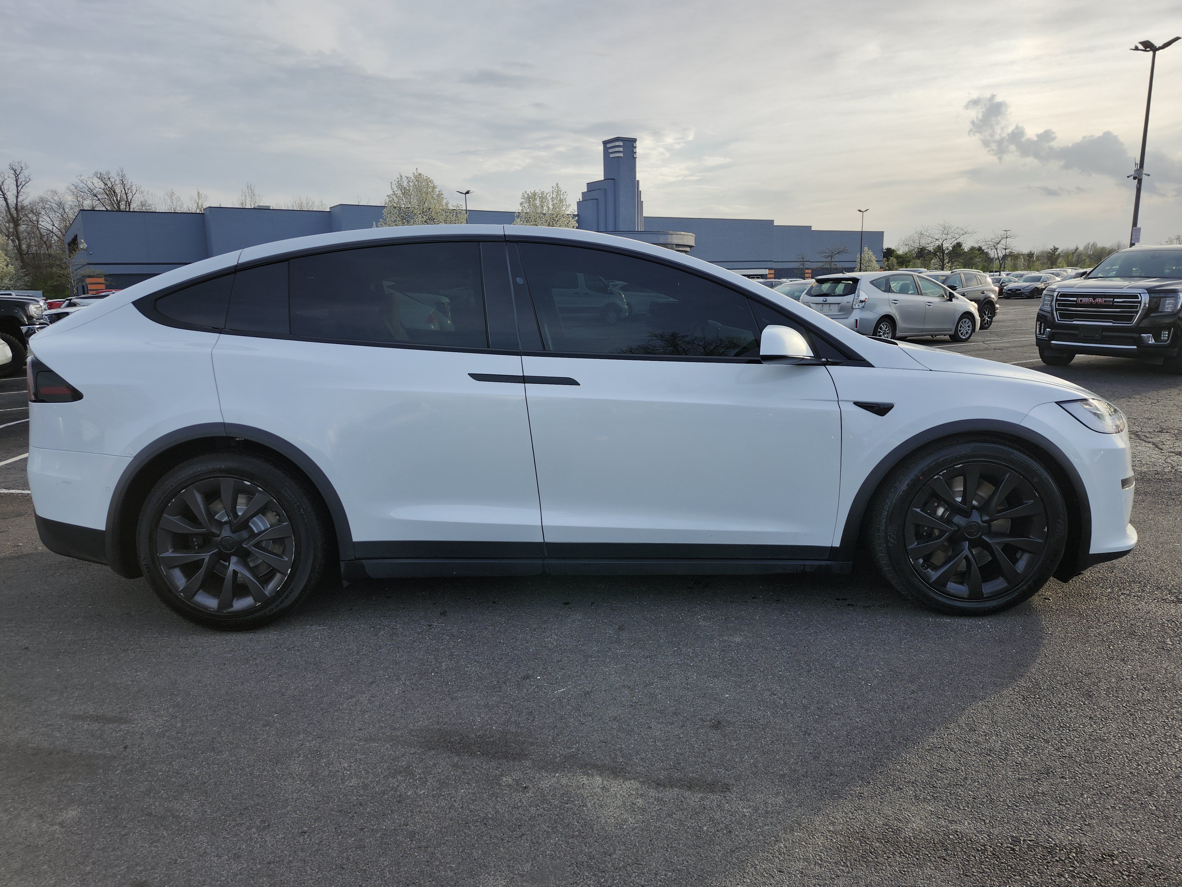 Used 2023 Tesla Model X AWD/4WD image 17