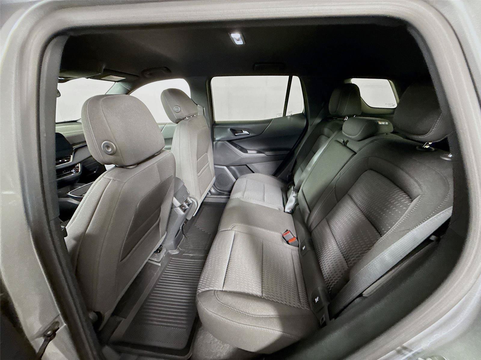 New 2026 Chevrolet Equinox LT AWD/4WD image 17