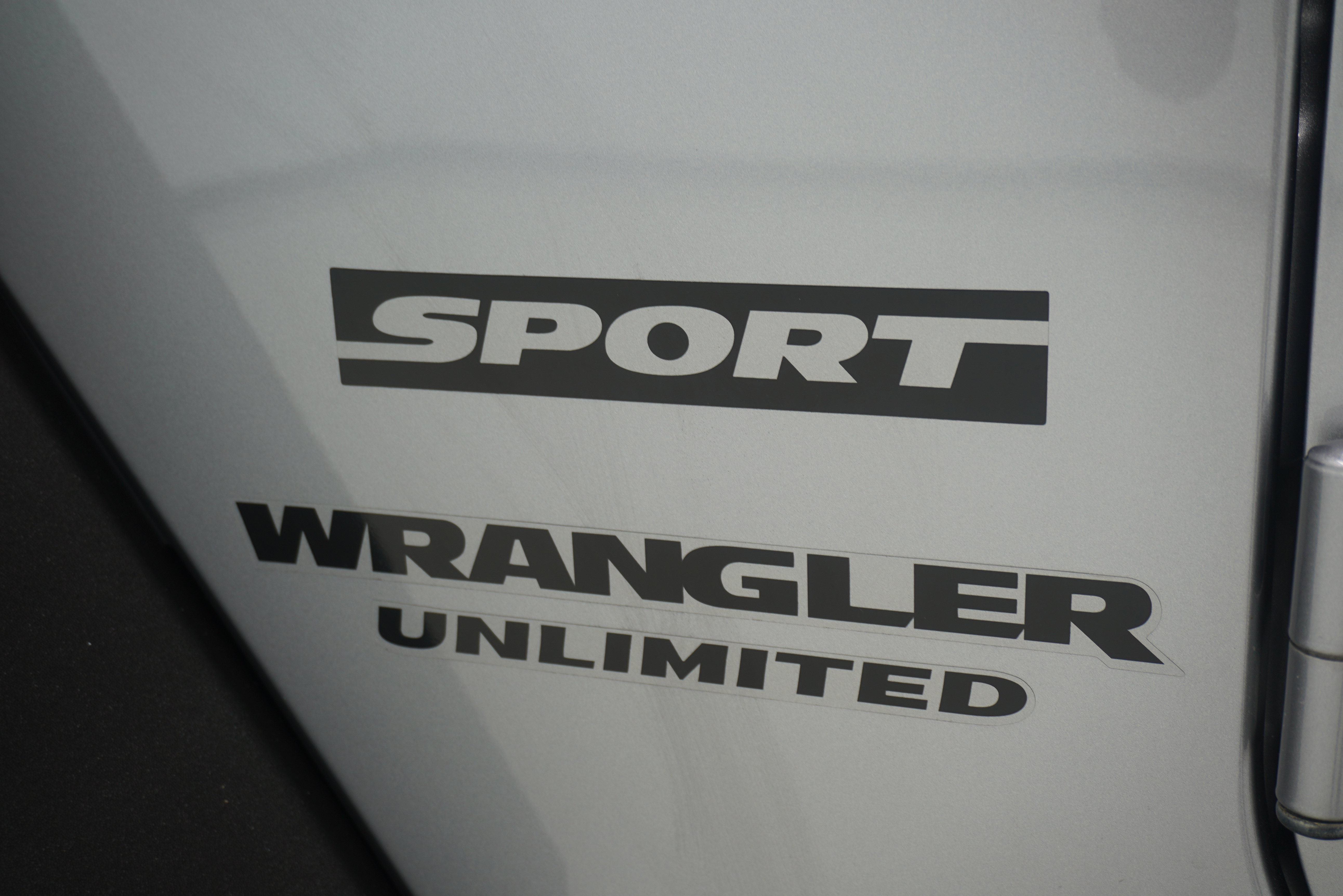 Used 2016 Jeep Wrangler Unlimited Sport AWD/4WD image 9
