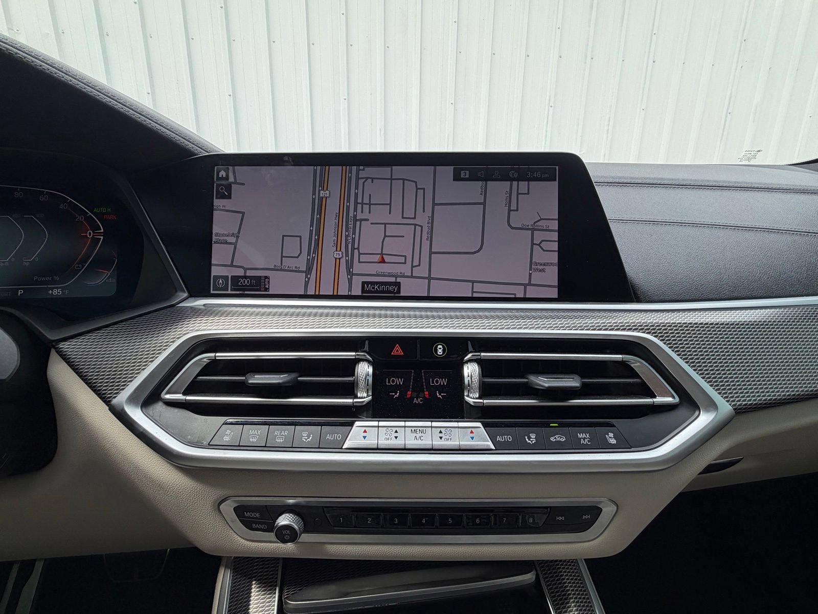 Used 2022 BMW X5 xDrive40i w/ M Sport Package AWD/4WD image 15