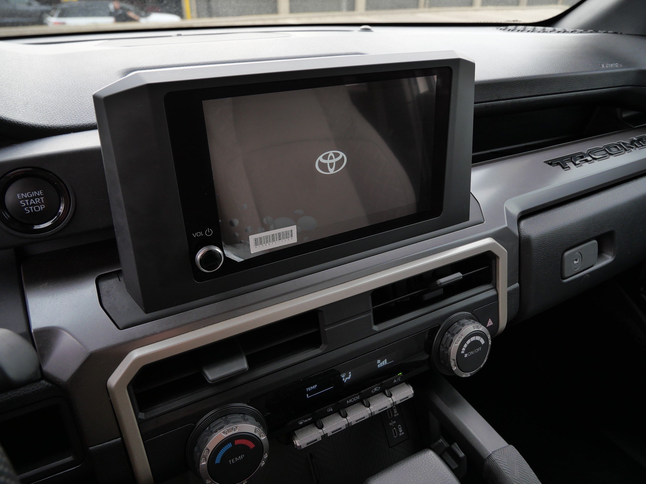 Certified 2024 Toyota Tacoma SR5 AWD/4WD image 23