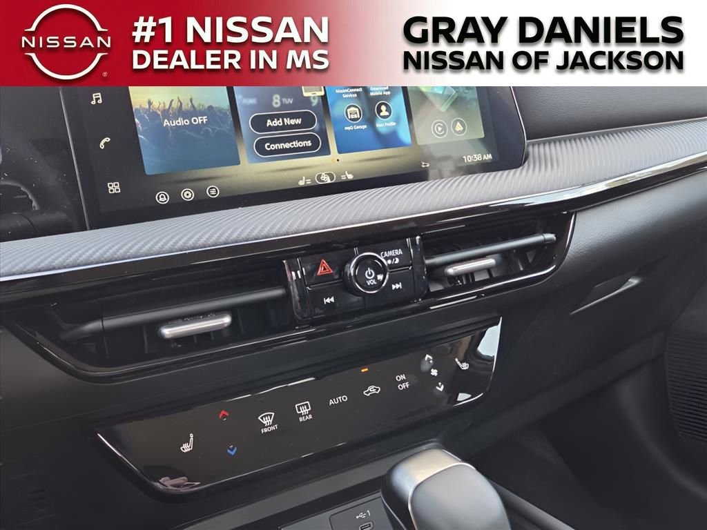 New 2026 Nissan Kicks SR w/ Cold Weather Package image 6