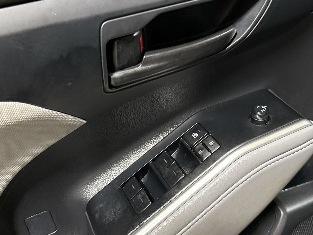 Used 2023 Toyota Highlander LE FWD image 20
