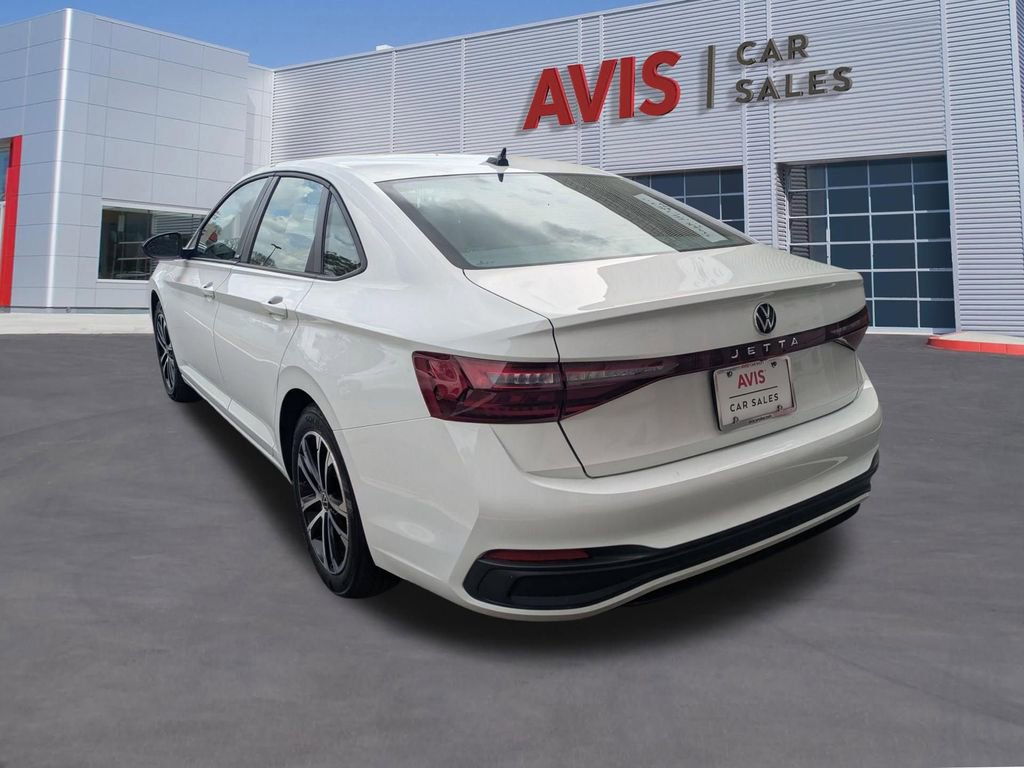 Used 2025 Volkswagen Jetta Sport FWD image 9