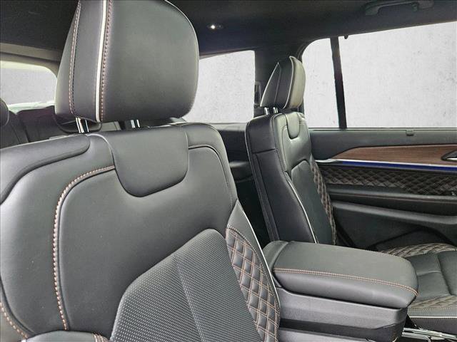 Used 2021 Jeep Grand Cherokee L Summit w/ Luxury Tech Group V image 22