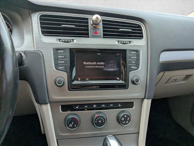 Used 2015 Volkswagen Golf TDI SE image 10