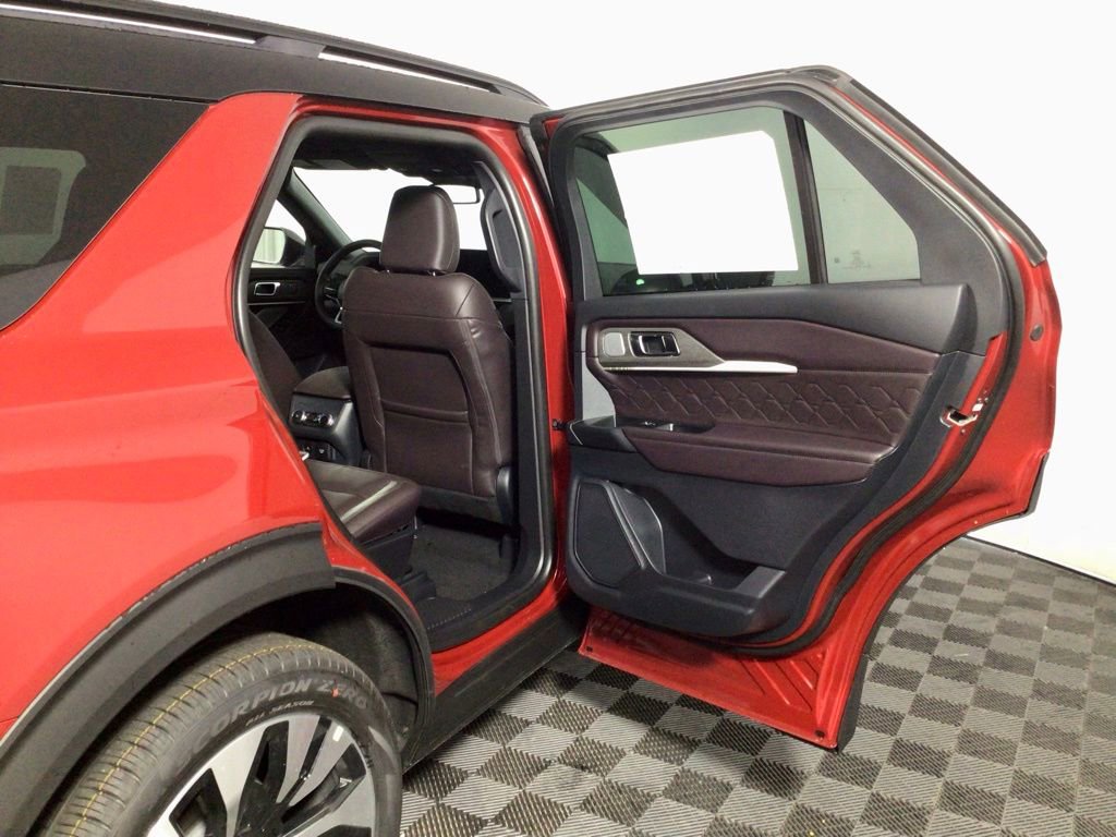 New 2026 Ford Explorer Platinum w/ LUX Leather Package image 31