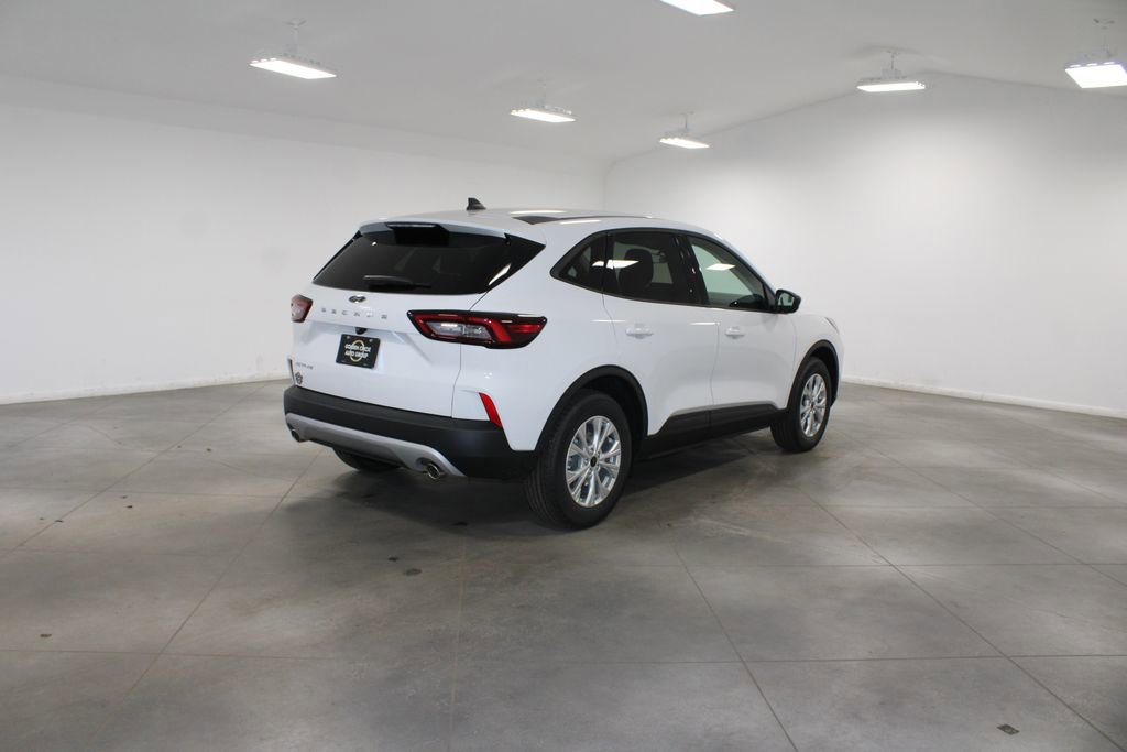 New 2026 Ford Escape Active FWD image 8