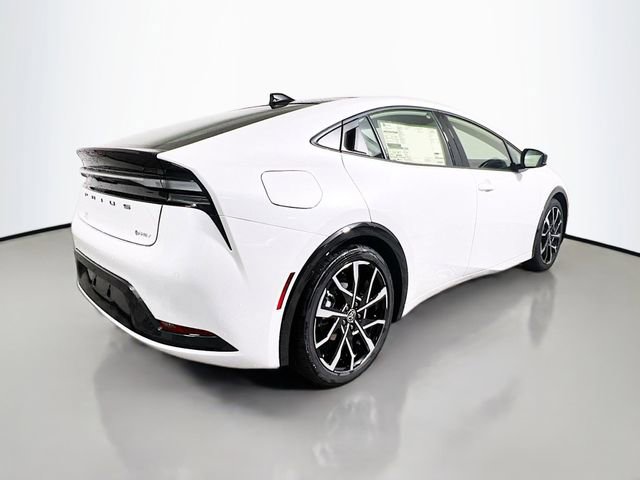 New 2025 Toyota Prius Plug-In Hybrid image 3