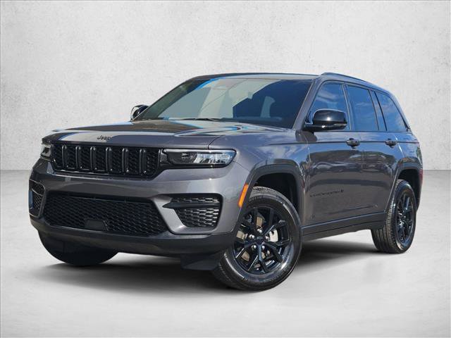 Used 2024 Jeep Grand Cherokee Altitude AWD/4WD image 4