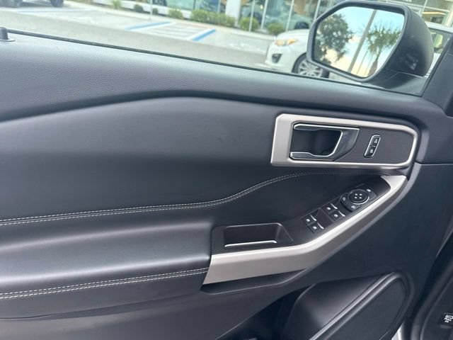 Used 2024 Ford Explorer XLT RWD image 17