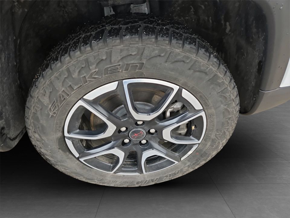 Used 2025 Jeep Compass Trailhawk image 34