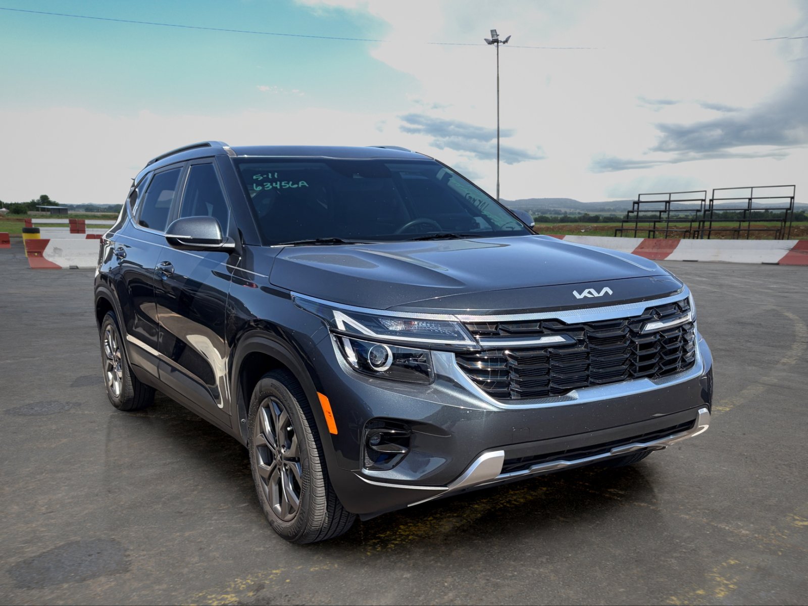 Certified 2024 Kia Seltos S FWD image 2