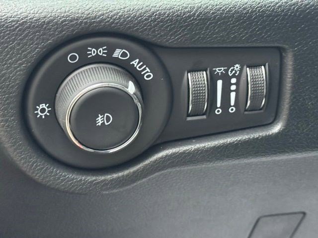 New 2026 Chrysler Pacifica Limited w/ S Appearance Package image 13