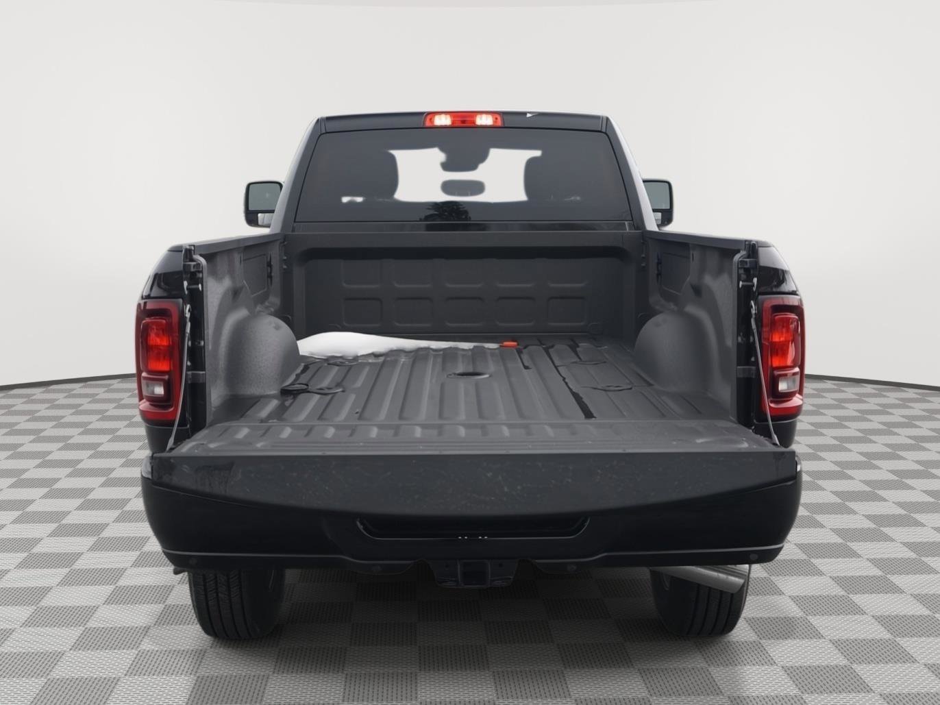 New 2026 RAM 2500 Big Horn AWD/4WD image 7