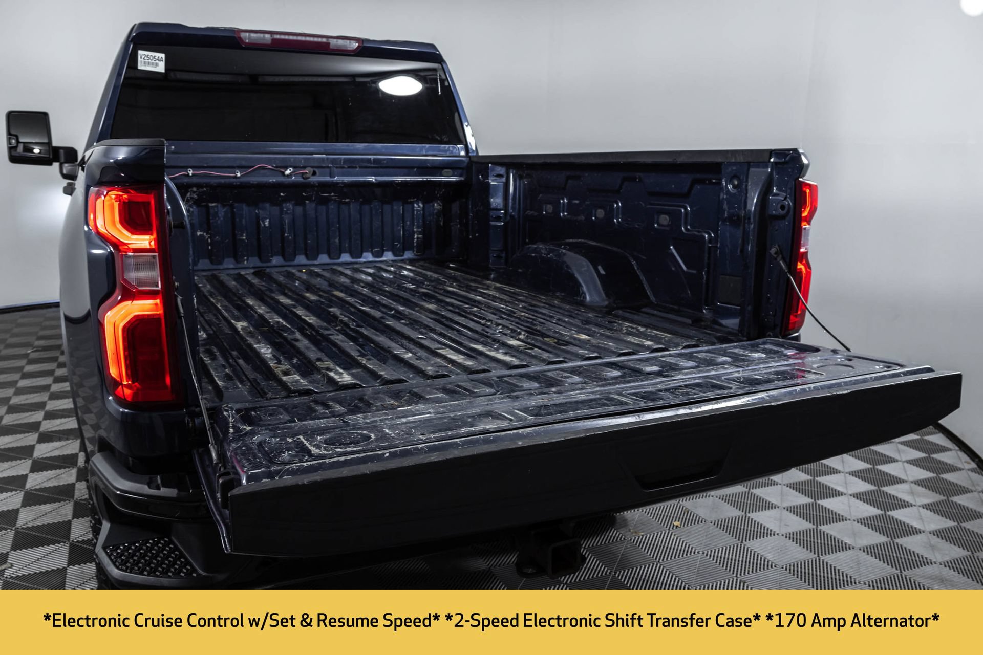 Used 2020 Chevrolet Silverado 2500 Custom w/ Custom Value Package AWD/4WD image 17