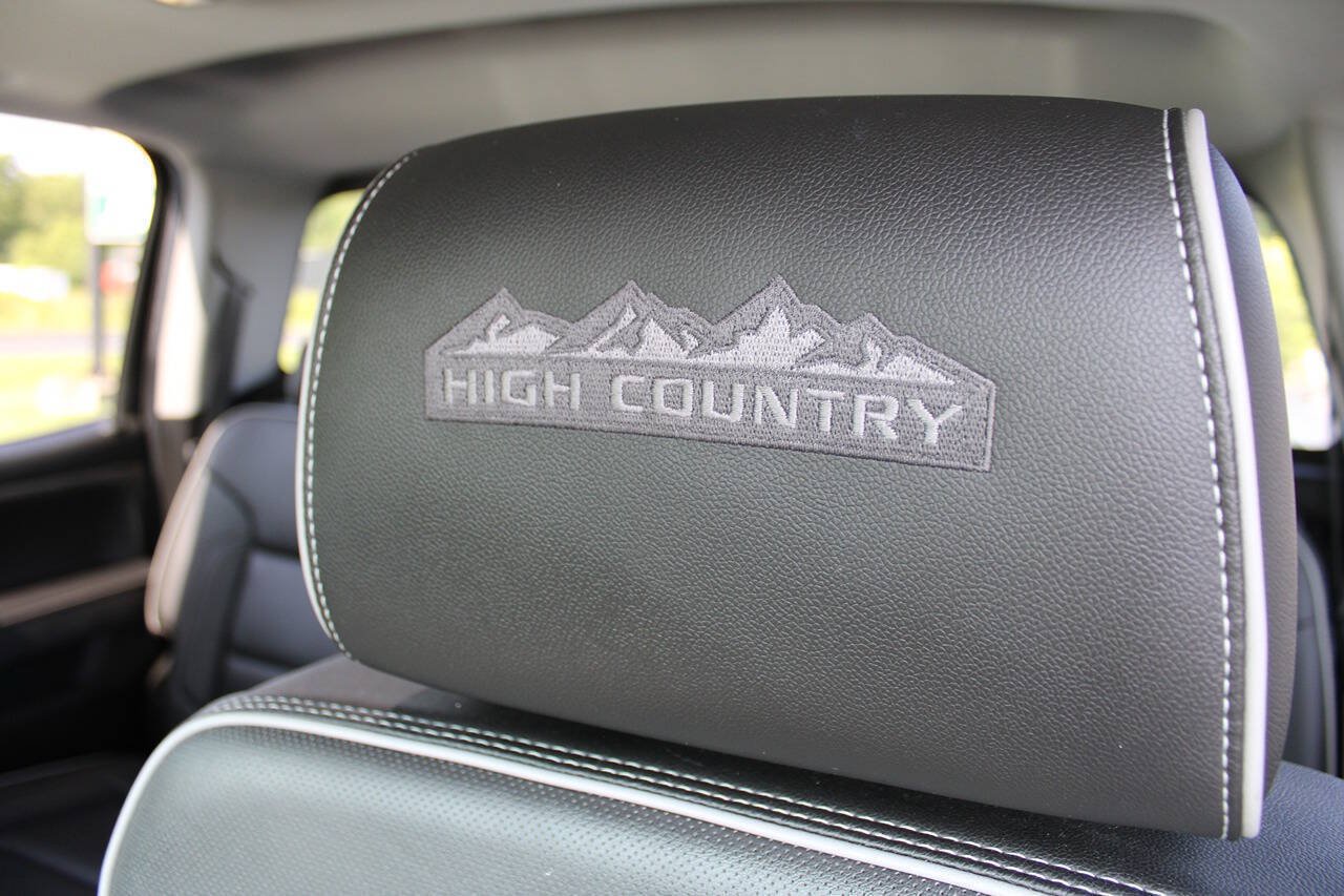 Used 2019 Chevrolet Silverado 3500 High Country w/ Duramax Plus Package AWD/4WD image 38