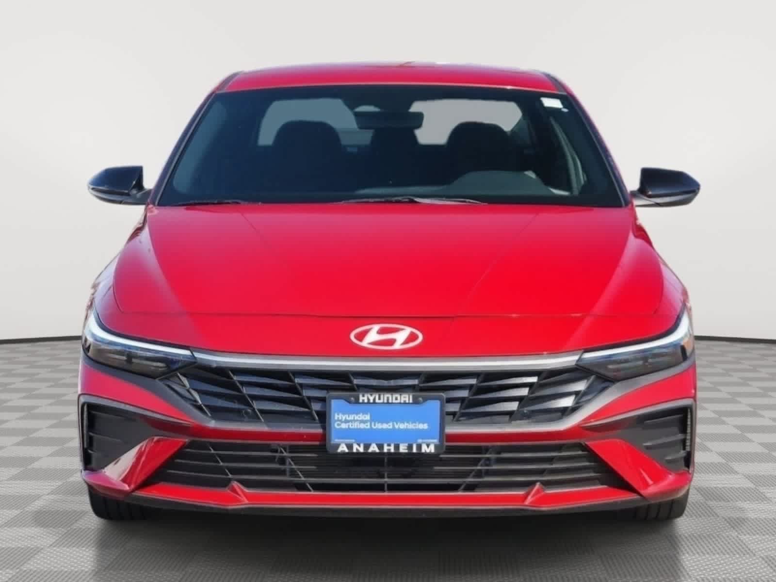 Used 2025 Hyundai Elantra SEL FWD image 2