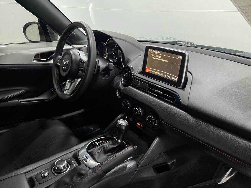 Used 2017 MAZDA MX-5 Miata RF Club image 17