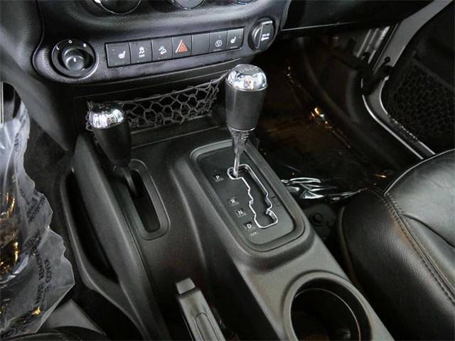 Used 2017 Jeep Wrangler Unlimited Sahara image 19