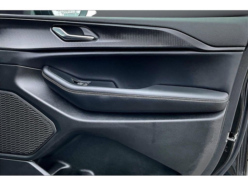 Certified 2025 Jeep Grand Cherokee L Laredo w/ Luxury Tech Group I image 21