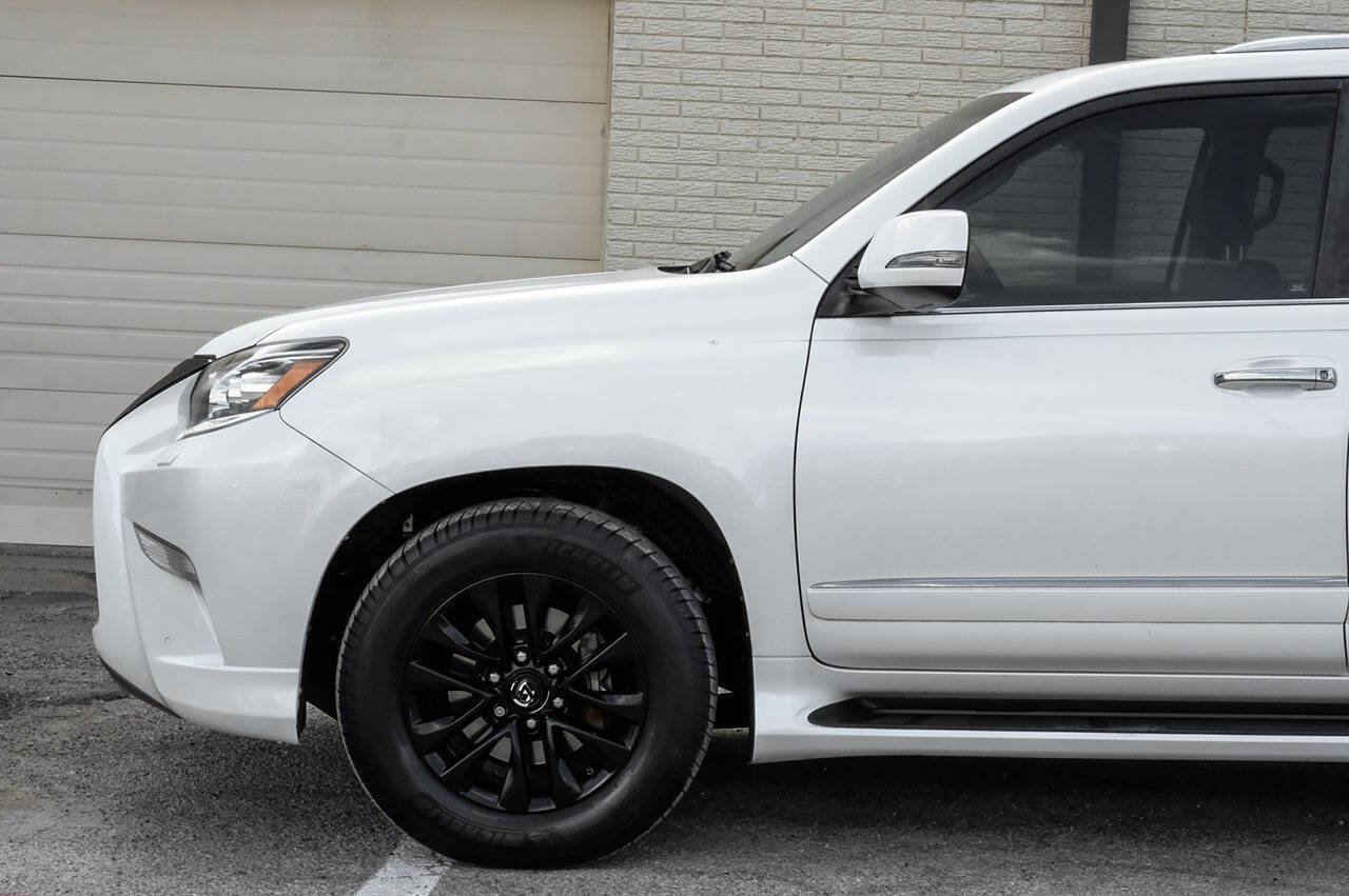 Used 2017 Lexus GX 460 Premium w/ Premium Package AWD/4WD image 17