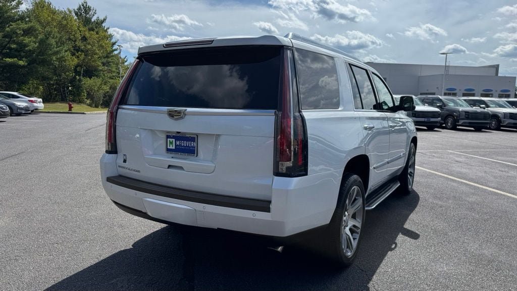 Used 2016 Cadillac Escalade Luxury AWD/4WD image 8