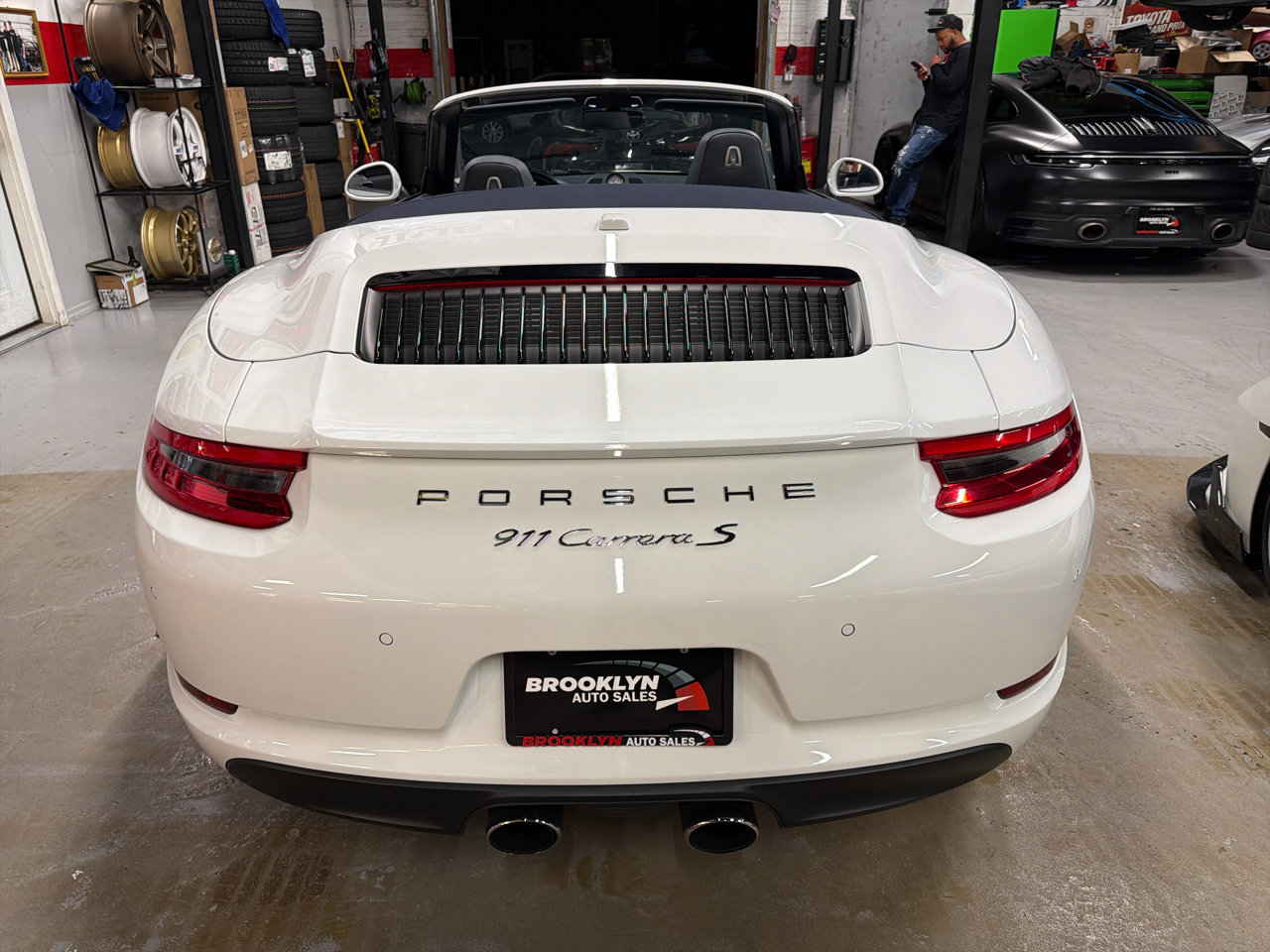 Used 2017 Porsche 911 Carrera S image 8