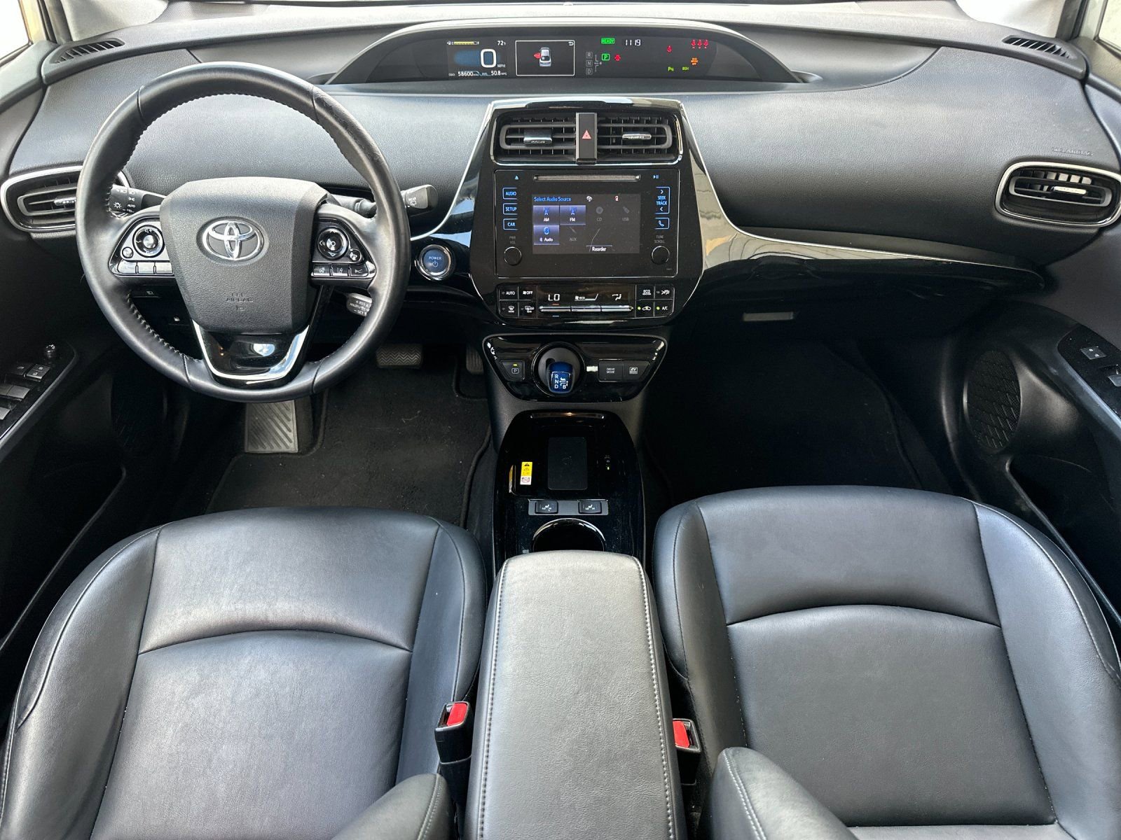 Used 2019 Toyota Prius XLE w/ Carpet Mat Package image 12