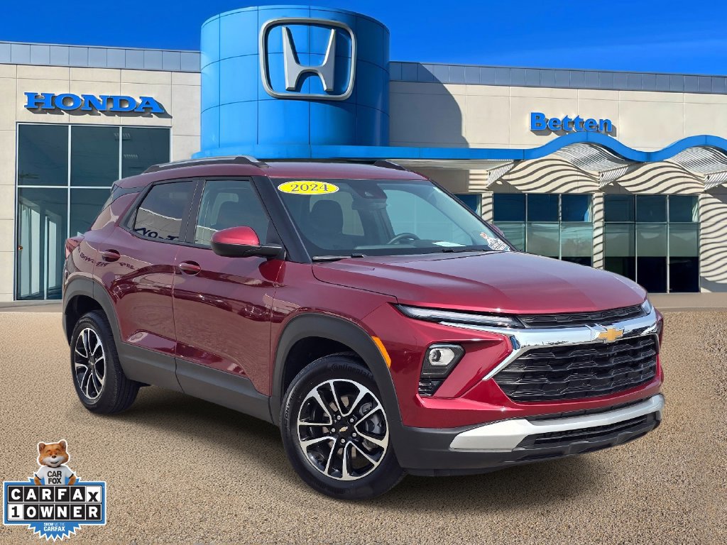 Used 2024 Chevrolet TrailBlazer LT w/ LT Cold Weather Package FWD image 1